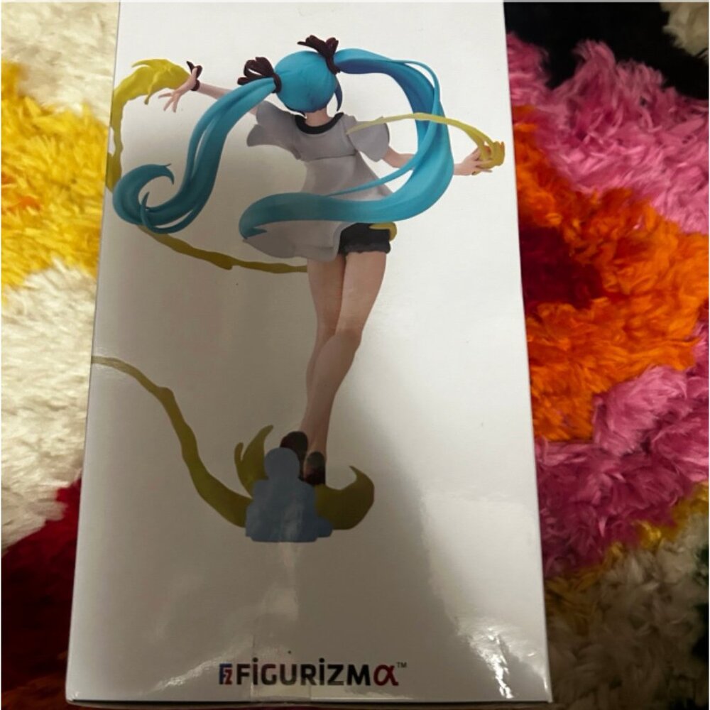 hatsune miku figure - Picture 3 of 4